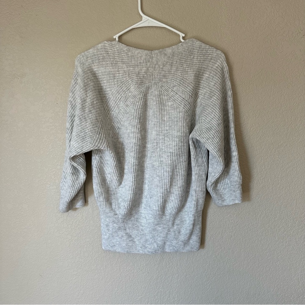 White House‎ Black Market Light Gray Ribbed Raglan Pullover Sweater - Picture 4 of 7